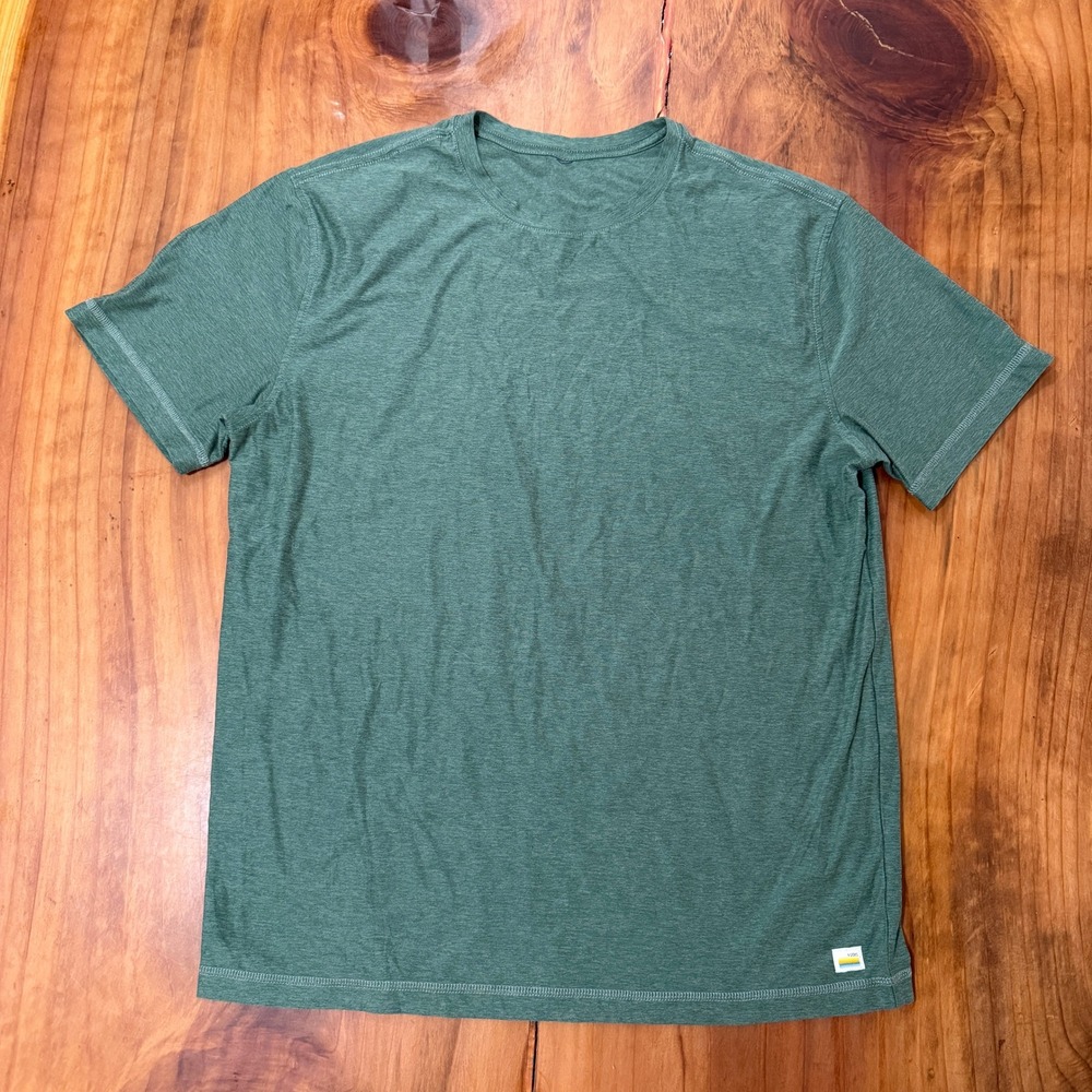Vuori Strato Tech Crewneck T-shirt Tee Mens L Performance S/S Athletic V101 U3-1